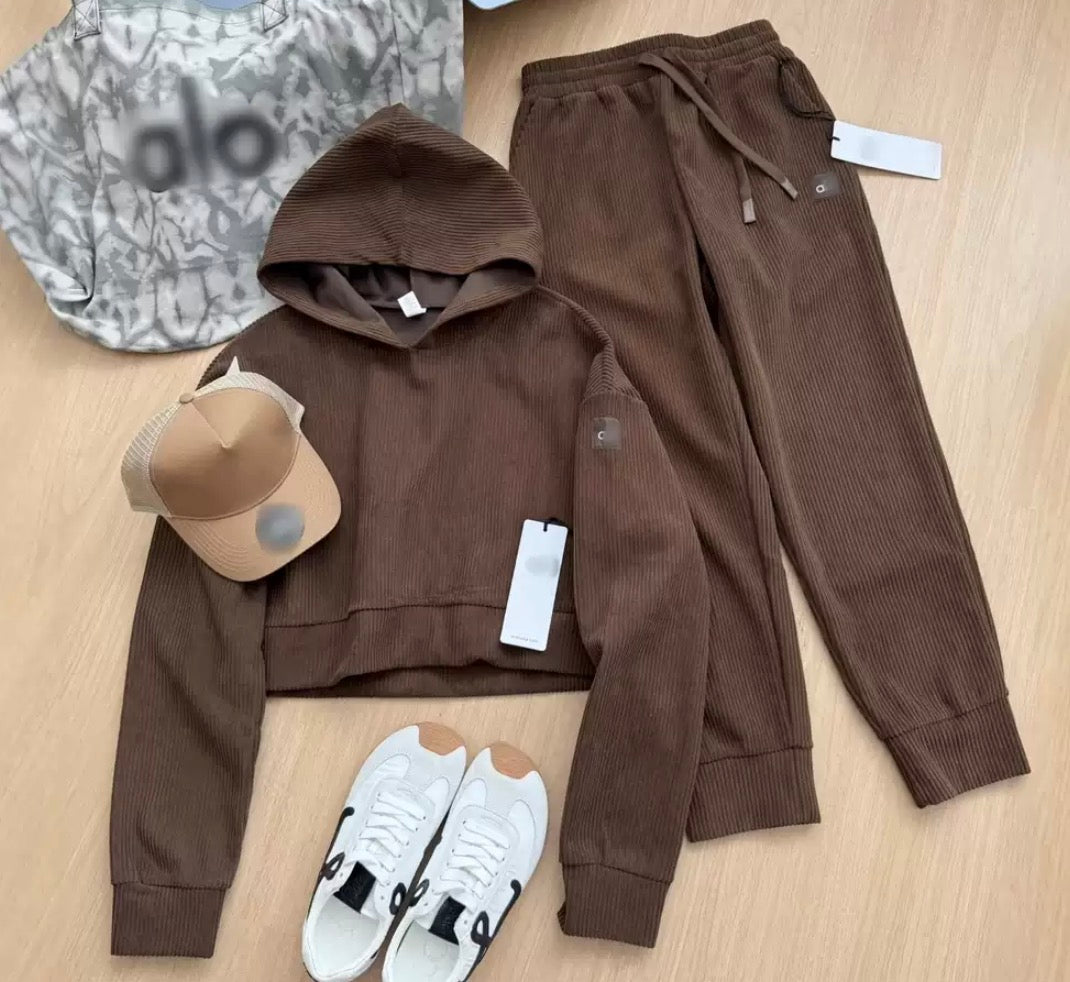 ALO BROWN TRACKSUIT