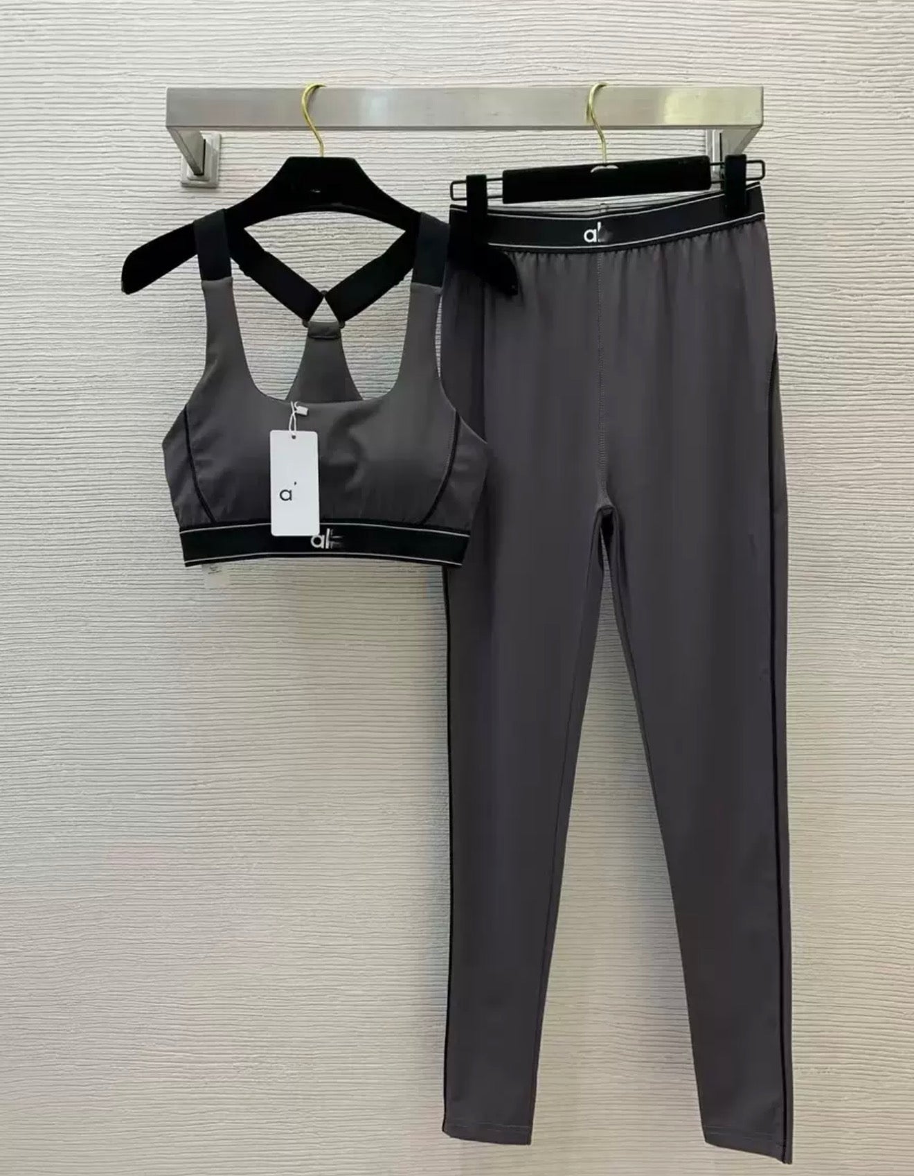 ALO YOGA SET DARK GREY