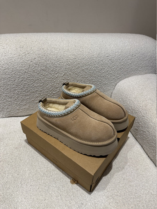 UGG TAZZ BABY BLUE LINING