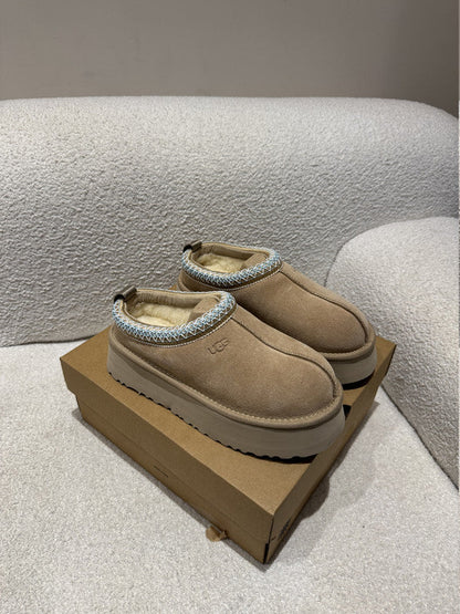 UGG TAZZ BABY BLUE LINING