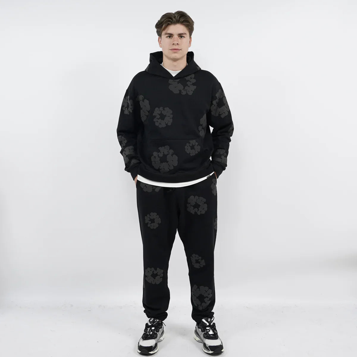 DENIM TEARS THE COTTON WREATH SWEATPANTS BLACK MONOCHROME