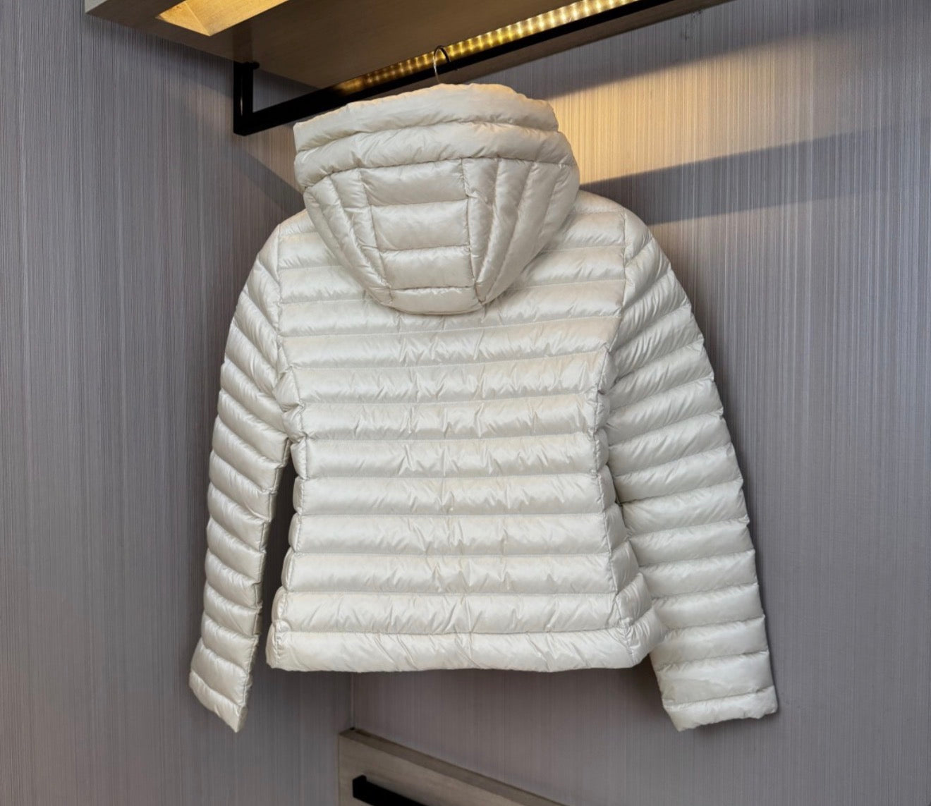 MONCLER IGE JACKET BLACK / WHITE