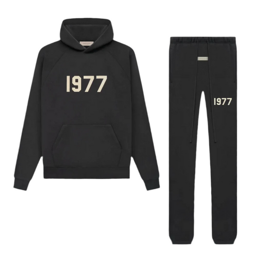 ESSENTIALS 1977 IRON BLACK SET