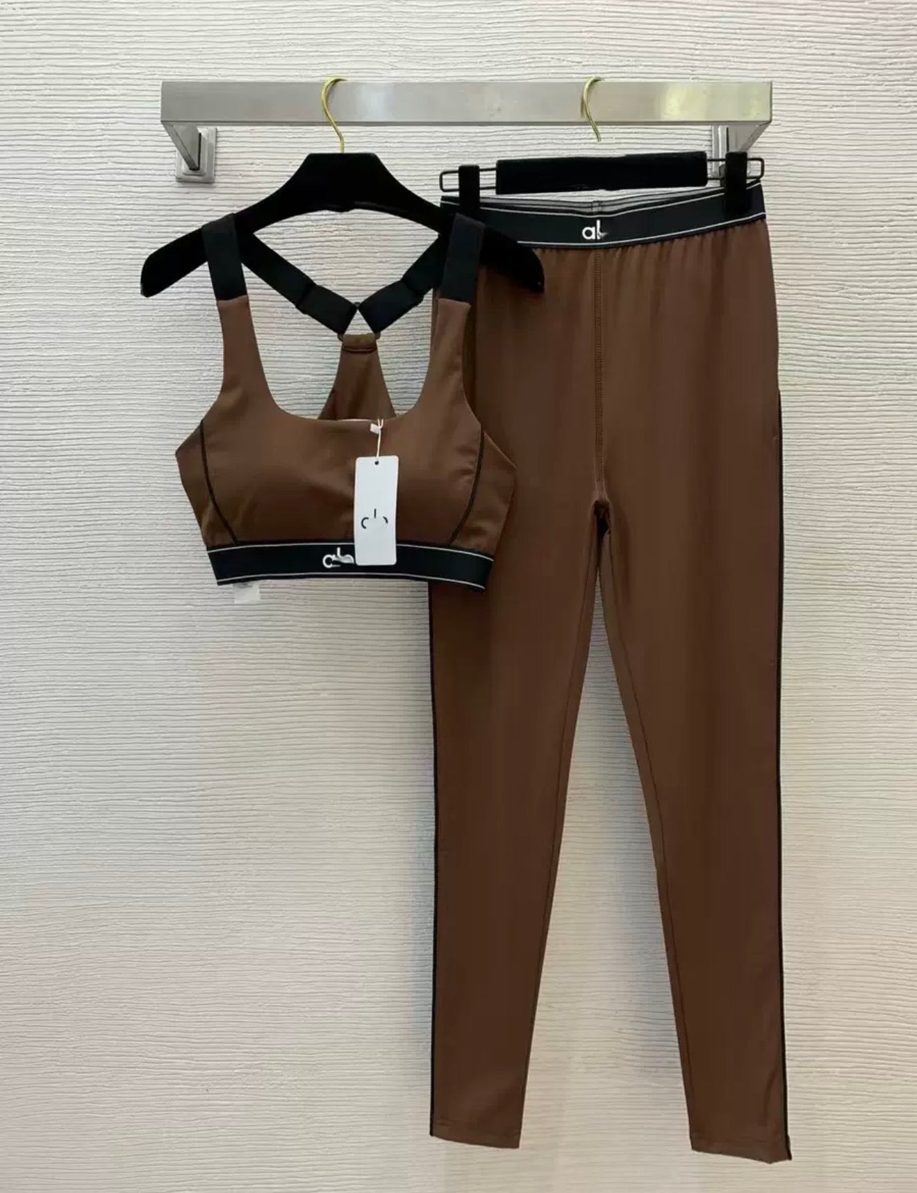 ALO YOGA BROWN SET